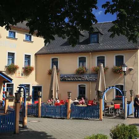 Hotel Erbgericht Buntes Haus-3